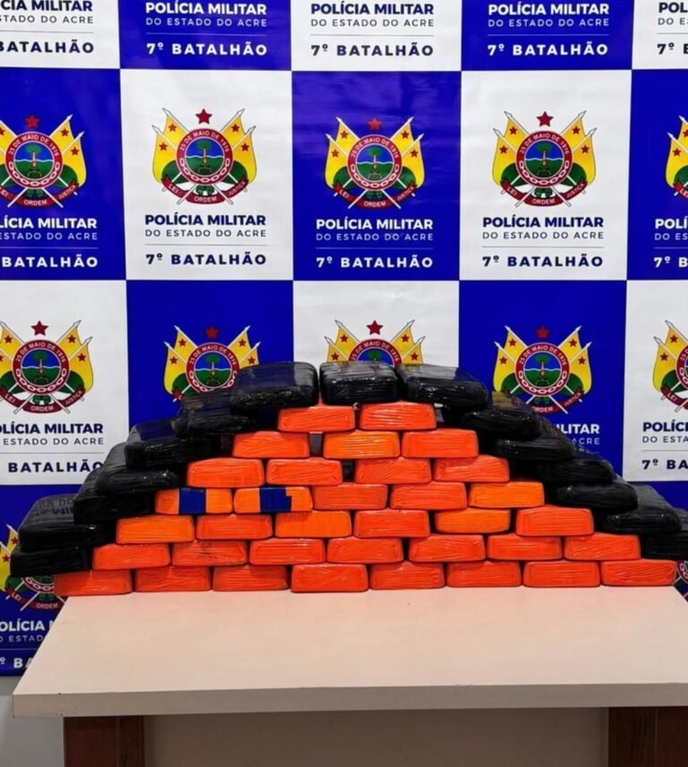 Polícia Militar apreende mais de 50 kg de droga na BR-364 entre Cruzeiro do Sul e Tarauacá