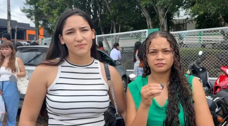 Mesmo com dificuldades, estudantes de Rodrigues Alves viajam a Cruzeiro do Sul para fazer o Enem