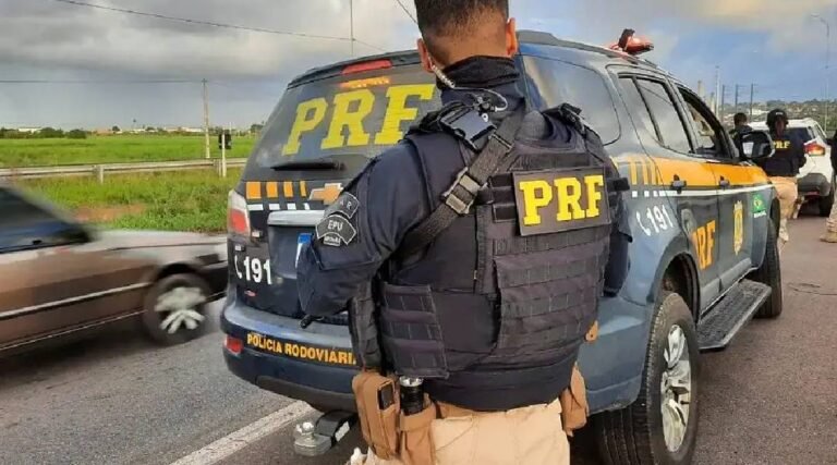 PRF apreende motocicleta com placa adulterada na BR-364, em Cruzeiro do Sul
