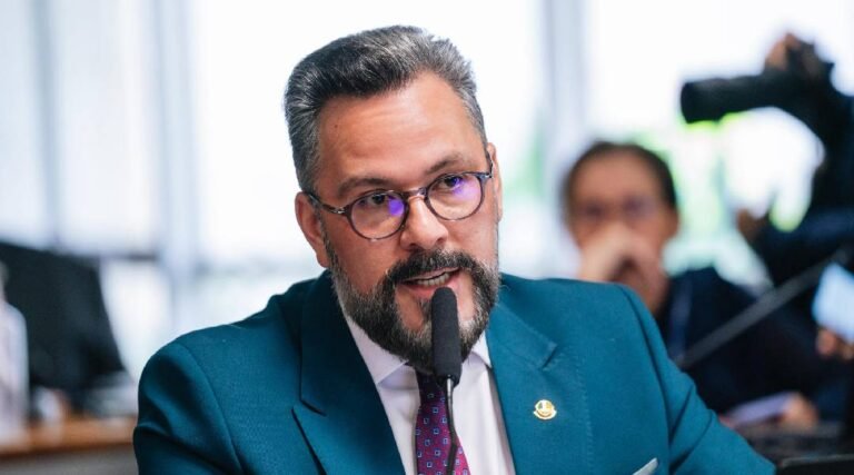 Comissão do Senado aprova relatório de Alan Rick que garante abono natalino anual aos soldados da borracha