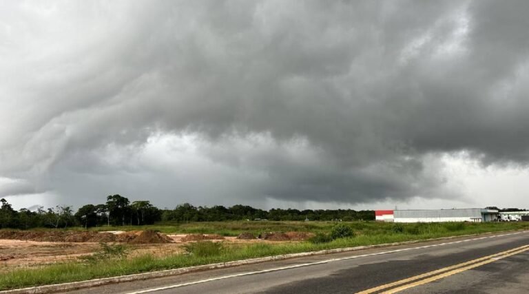 Cruzeiro do Sul deve enfrentar clima instável com chuvas pontuais e calor abafado nesta terça (18)