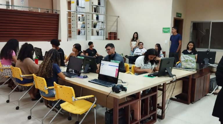 Biblioteca Padre Trindade amplia acesso ao conhecimento com cursos gratuitos do programa Recode Bibliotecas