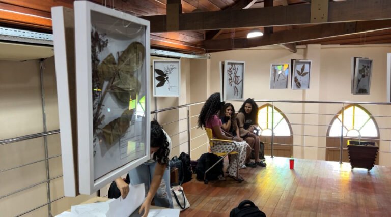 Exposição itinerante da UFAC apresenta diversidade botânica do Vale do Juruá
