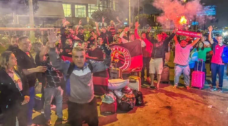 Caravana acreana finalmente chega a Lima; dois veículos ainda estão a caminho