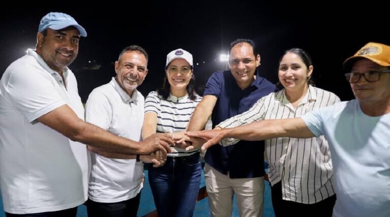 Barbary participa da inauguração da nova arquibancada da Arena Thaumaturgo durante aniversário do município