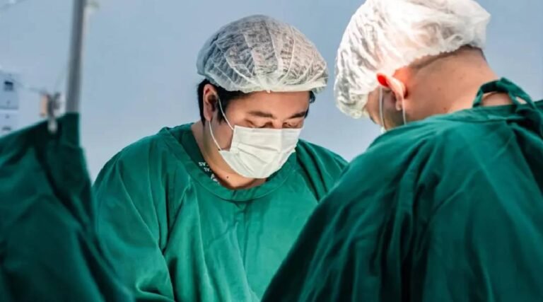 Acre realiza primeiro implante de prótese testicular no estado em paciente de 19 anos