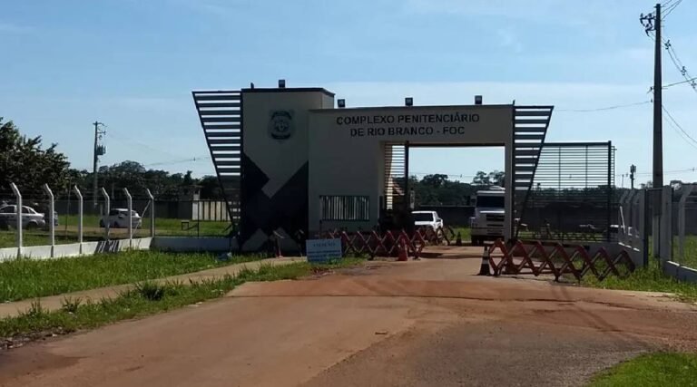 Advogada é presa ao tentar entrar com drogas no presídio de Rio Branco