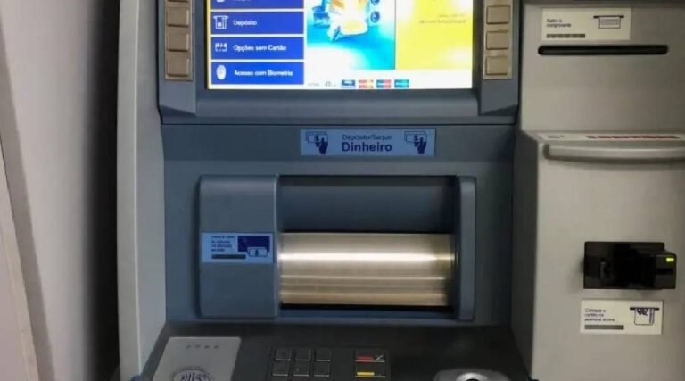 Homens tentam arrombar caixa eletrônico em posto de combustível de Cruzeiro do Sul