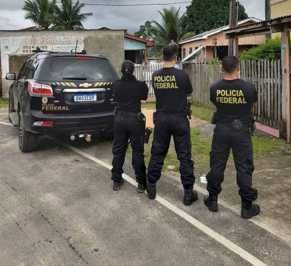 Polícia Federal realiza operação em Cruzeiro do Sul contra armazenamento de material de abuso sexual infantil