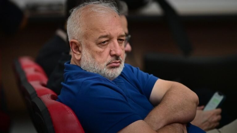 agora-fora-do-sao-paulo,-belmonte-esclarece-vendas-da-base,-lamenta-lesoes-e-projeta-2026: