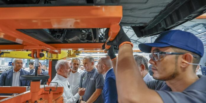 lula:-queda-da-pobreza-esta-ligada-a-menor-inflacao-e-maiores-salarios lula:-queda-da-pobreza-esta-ligada-a-menor-inflacao-e-maiores-salarios