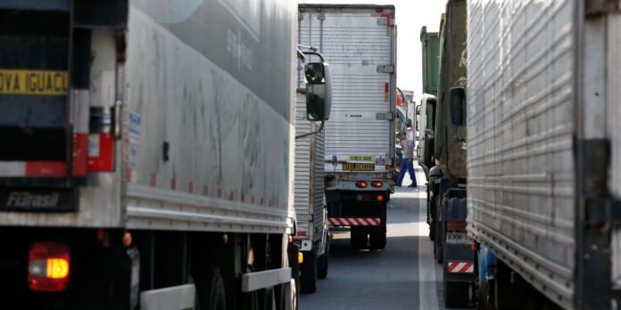 cmn-regulamenta-linha-de-r$-6-bi-para-financiamento-de-caminhoes