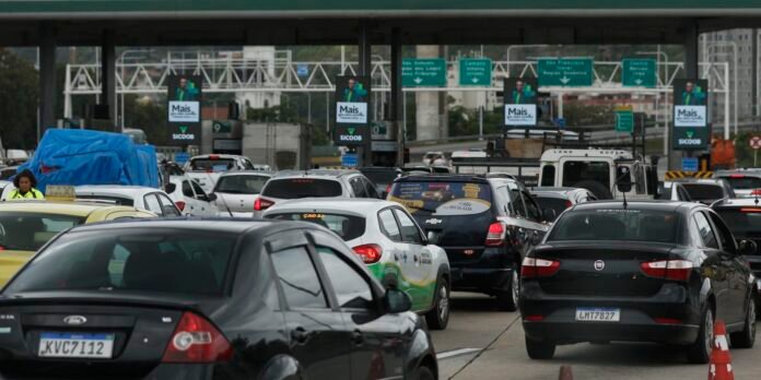andarilho-invade-ponte-rio-niteroi-e-causa-confusao-no-transito andarilho-invade-ponte-rio-niteroi-e-causa-confusao-no-transito
