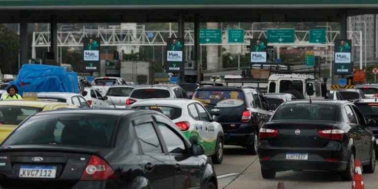 andarilho-invade-ponte-rio-niteroi-e-causa-confusao-no-transito