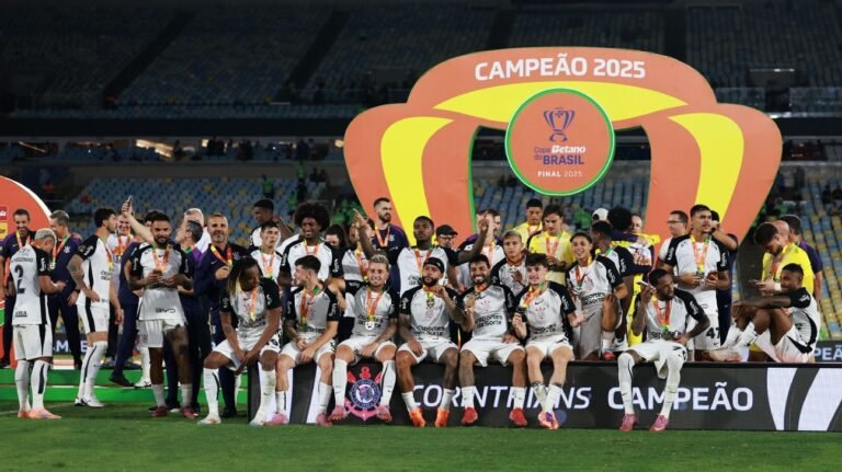 corinthians-define-primeira-saida-para-2026-apos-titulo-e-pode-ter-outras;-veja-cenarios