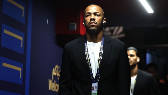 palmeiras-demonstra-interesse-e-avalia-entrar-na-disputa-por-marlon-freitas