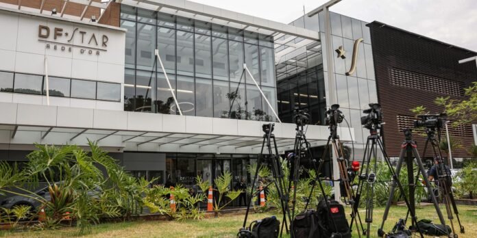 bolsonaro-apresenta-crise-de-solucos-e-pressao-alta-apos-procedimento bolsonaro-apresenta-crise-de-solucos-e-pressao-alta-apos-procedimento