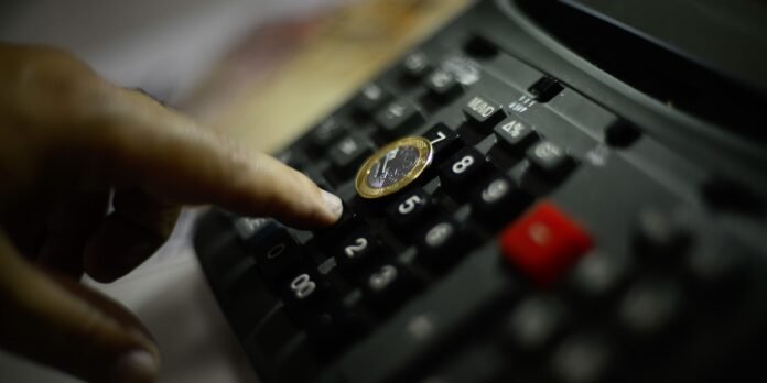 governo-central-registra-deficit-de-r$-20,2-bilhoes-em-novembro