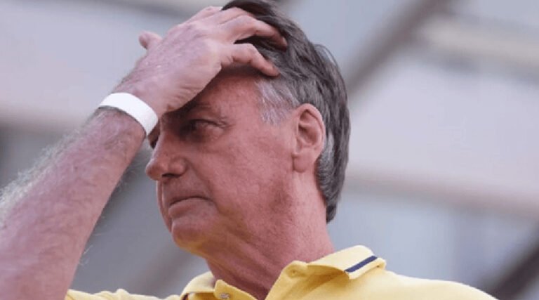 Moraes decide transferir Jair Bolsonaro para a Papudinha