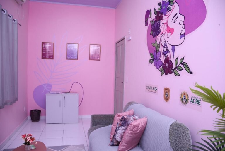 Em Cruzeiro do Sul, novo espaço humanizado na Delegacia da Mulher reforça acolhimento e orienta vítimas de violência