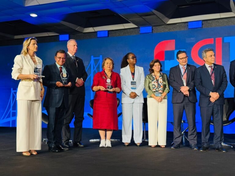 ALEAC recebe prêmio nacional por excelência na transparência pública