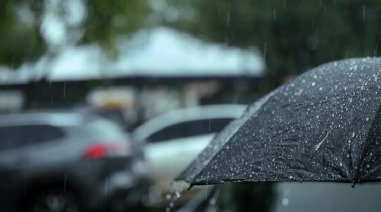 Acre está sob alerta para chuvas intensas e ventos fortes até terça-feira