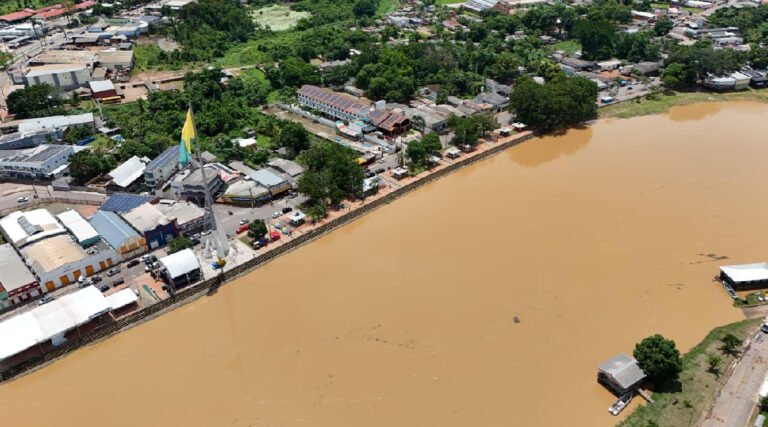 Cheia do Rio Acre em dezembro é considerada histórica após mais de 50 anos de análise
