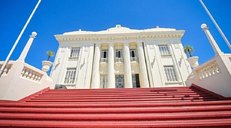 Governo do Acre autoriza revezamento de servidores no período de Natal e Ano Novo