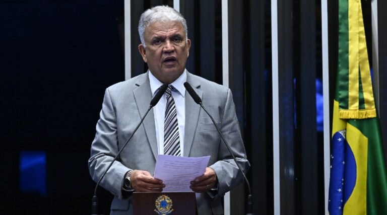 Senador Petecão apresenta projeto que regulamenta profissão de cuidador de idosos