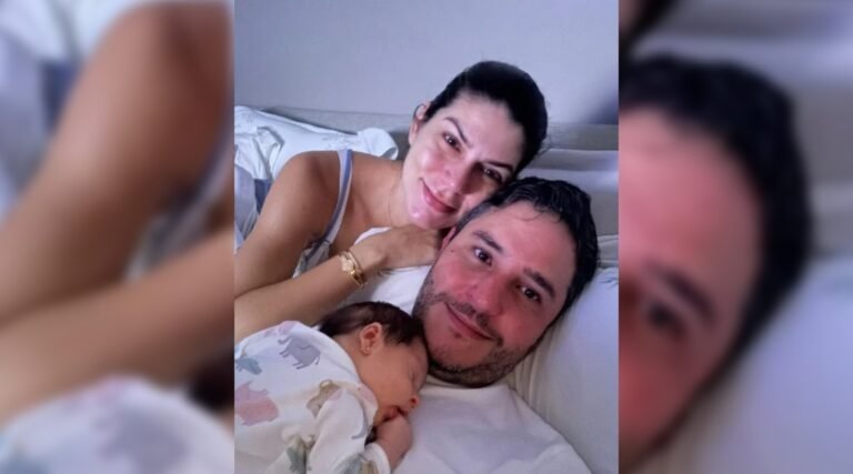 Pai de primeira viagem, deputado surge com esposa e bebê após sobreviver a queda de avião