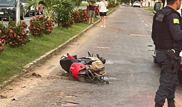 Motociclista colide com poste em Tarauacá e fica ferido; causas do acidente são investigadas
