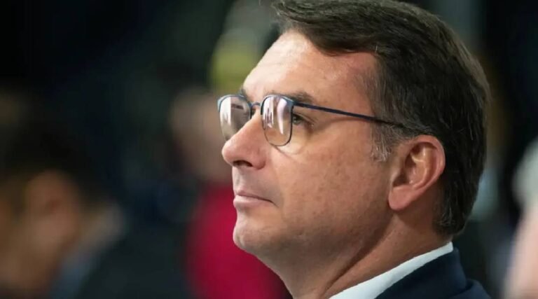 Reunião de Flávio com PP e União termina sem apoio definido