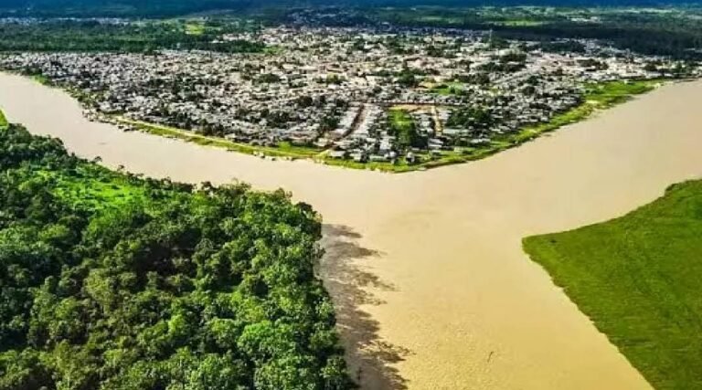Rio Tarauacá baixa 16cm em Tarauacá, mas permanece acima da cota de alerta