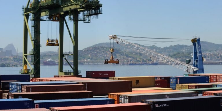 governo-projeta-superavit-comercial-de-ate-us$-90-bilhoes-em-2026