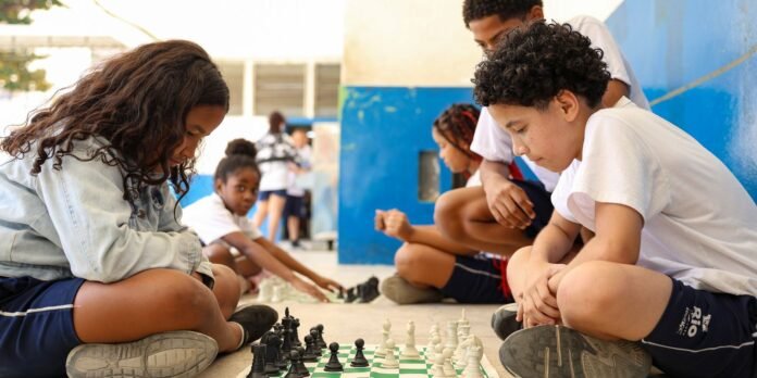 mec-fara-pesquisa-sobre-impacto-da-restricao-de-celular-nas-escolas mec-fara-pesquisa-sobre-impacto-da-restricao-de-celular-nas-escolas