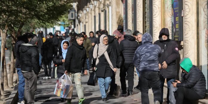 trump-anuncia-tarifas-de-25%-a-paises-que-negociarem-com-ira trump-anuncia-tarifas-de-25%-a-paises-que-negociarem-com-ira