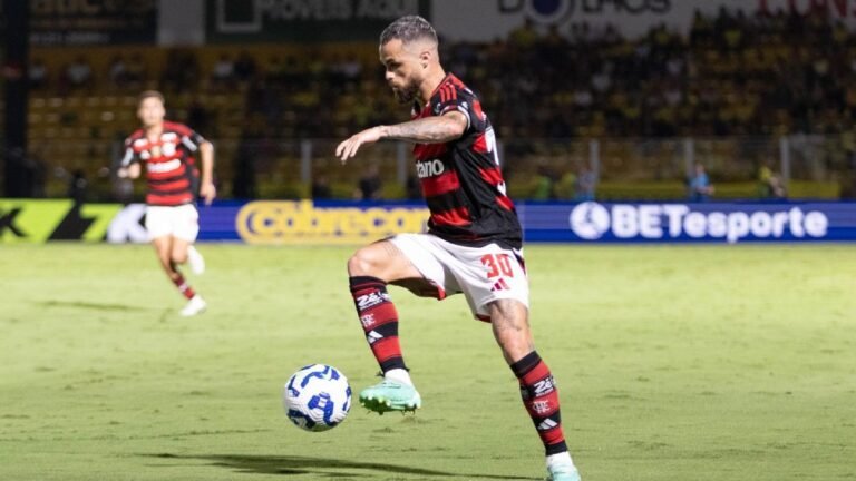 santos-avanca-para-contratar-atacante-michael,-do-flamengo