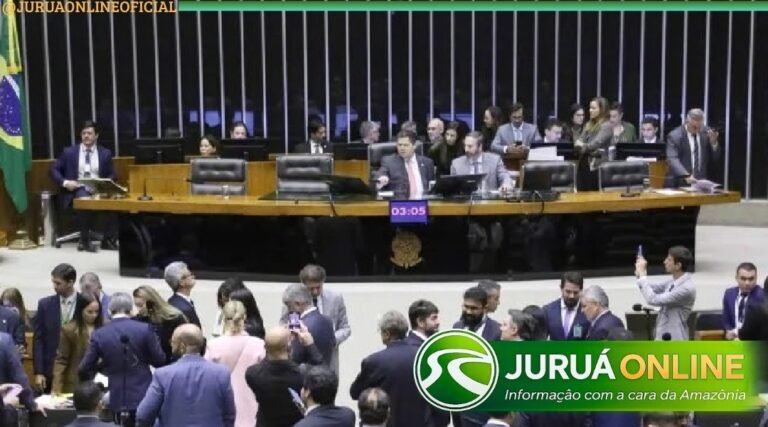 Com salário de R$ 21,3 mil, Câmara dos Deputados lança concurso com provas em Rio Branco; veja datas e etapas