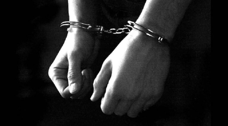 Homem é preso por violência doméstica após ameaçar e agredir a própria mãe em Cruzeiro do Sul