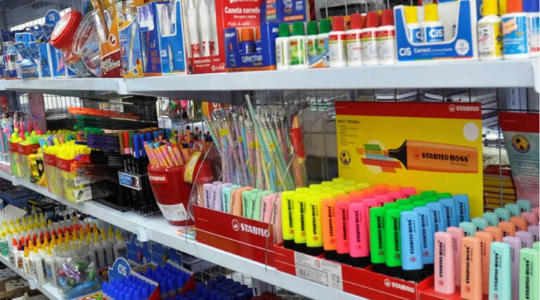 Procura por material escolar já movimenta papelarias em Cruzeiro do Sul