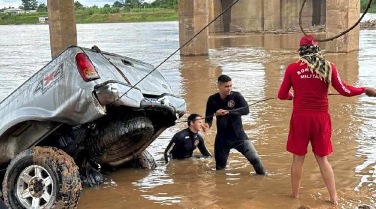 Corpo de Bombeiros recupera cerca de R$ 430 mil em bens submersos nos rios do Juruá em 2025