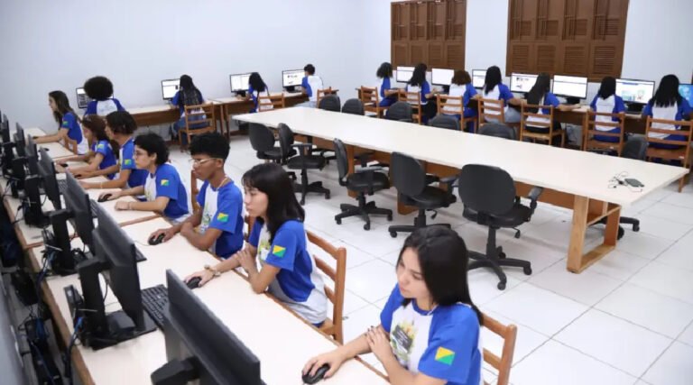 Acre alcança 652 escolas pelo programa Escolas Conectadas