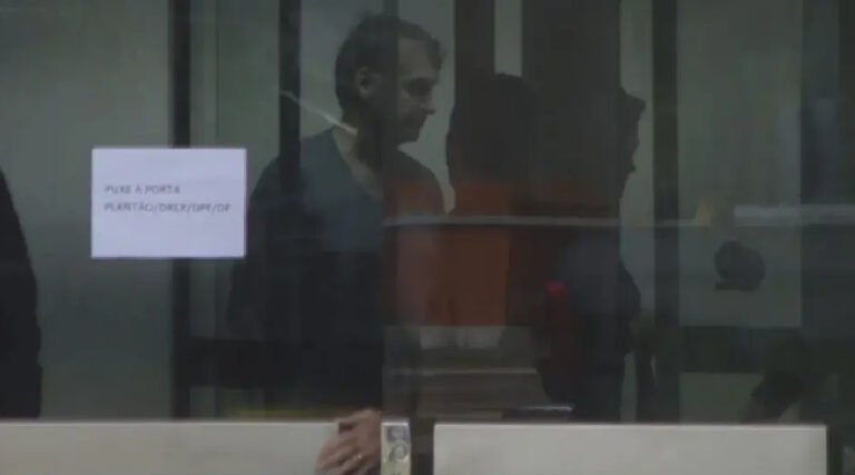 Moraes autoriza visita permanente de filhos a Jair Bolsonaro na PF