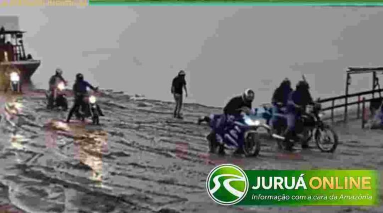 Chuva provoca transtornos na travessia por balsa para Rodrigues Alves nesta quinta-feira (12)