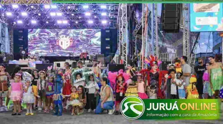 Último dia de Carnaval em Cruzeiro do Sul reúne famílias e premia fantasias infantis