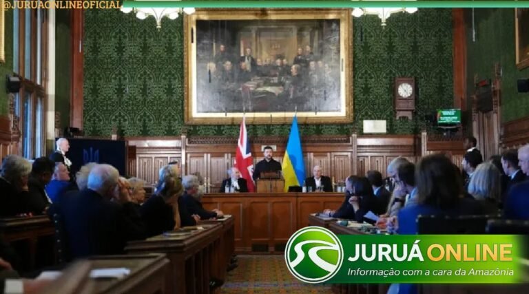 A Ucrânia enfrenta escassez de mísseis devido à guerra no Oriente Médio, afirma Zelensky