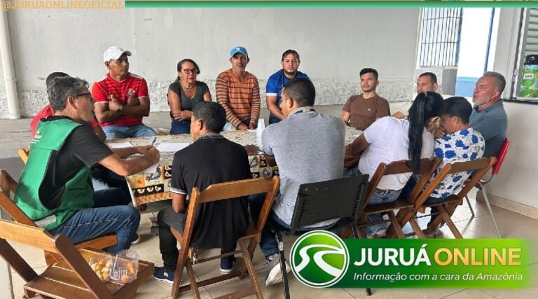 Reunião entre líderes comunitários e Saneacre discute problemas no abastecimento de água em Cruzeiro do Sul