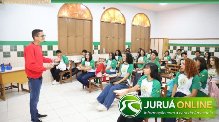 Professores do Juruá e de outras regiões do Acre recebem incentivo do Governo Federal para compra de equipamentos tecnológicos