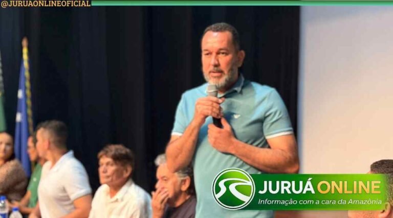 Elter Nóbrega participa da posse de novos grêmios estudantis em Cruzeiro do Sul