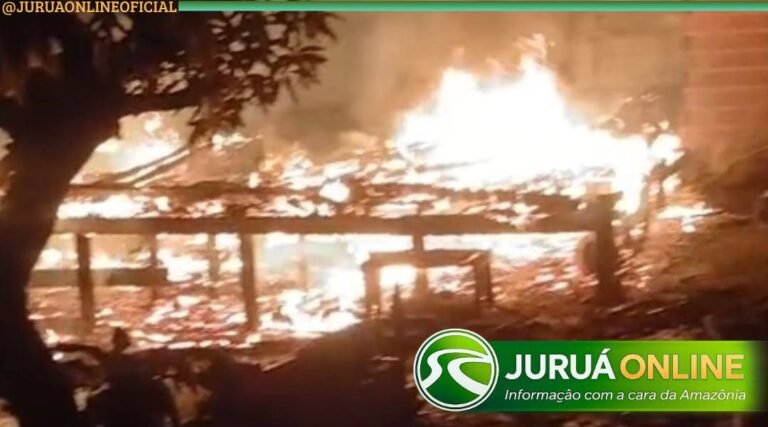 Incêndio é registrado em Mâncio Lima na noite deste sábado 28
